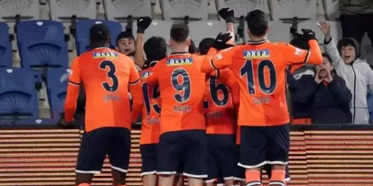 Başakşehir, Pendikspor’a karşı gol oldu yağdı!