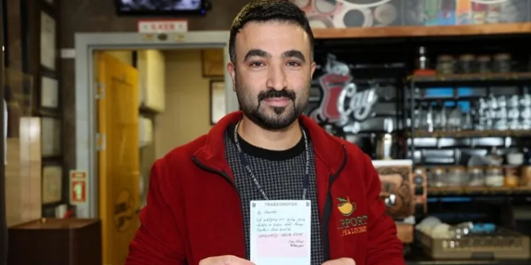 Trabzonsporlular açlıktan kapalı kantine girdi!