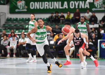 Bursaspor İnfo Yatırım uzatmada güldü