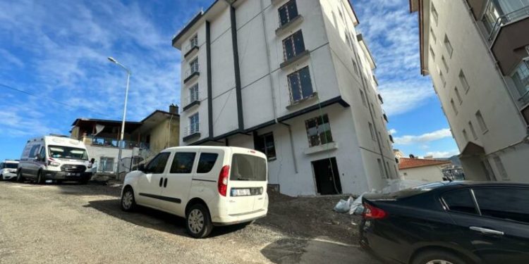 Bir kişi inşaatta ölü bulundu