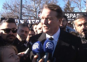 Hasan Arat: “Teknik direktör çalışmalarımız devam ediyor”