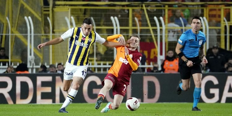 İrfan Can Kahveci cezalı duruma düştü