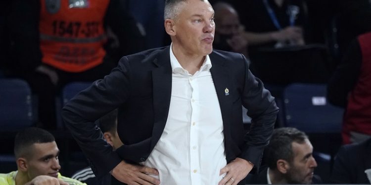 Sarunas Jasikevicius: “İkinci yarı Efes’i durdurduk”