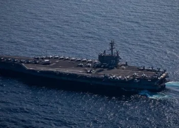 Kızıldeniz’de ABD savaş gemisine ve ticari gemilere saldırı