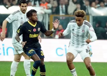 Fenerbahçe derbiyi kazandı! Liderliğe devam etti