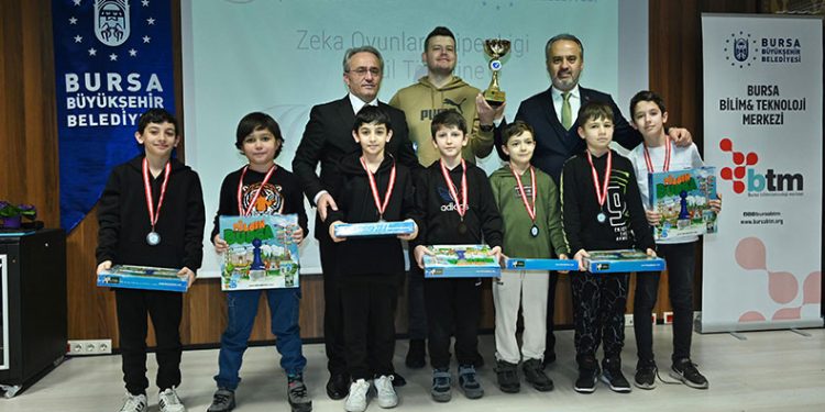 Zeka Oyunları Süper Ligi’ne coşkulu final