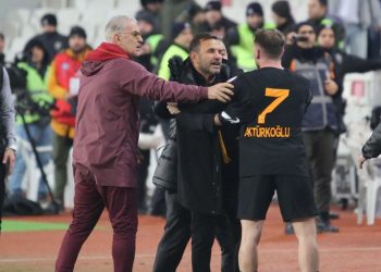 Kerem Aktürkoğlu kırmızı kart gördü