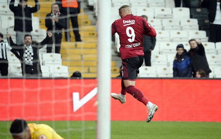 Cenk Tosun’dan bu sezon bir ilk