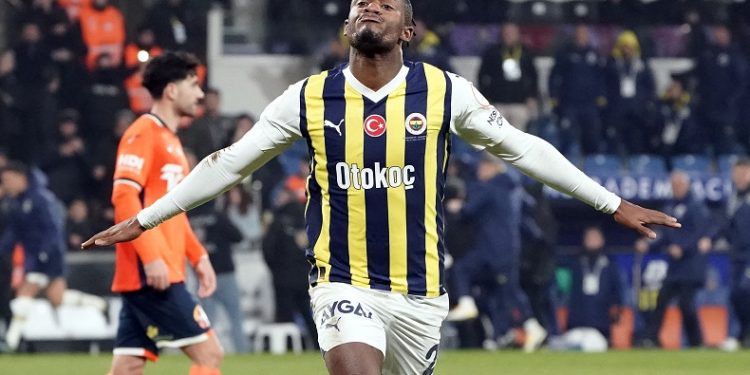 Michy Batshuayi, bu sezon 14. golünü attı