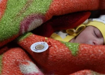 Yeni yılın ilk bebekleri dünyaya geldi