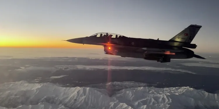 Irak ve Suriye’nin kuzeyine hava harekatı 23 hedef imha edildi