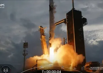 Türkiye’nin uzay yolculuğu başladı: Kapsül uzaya fırlatıldı