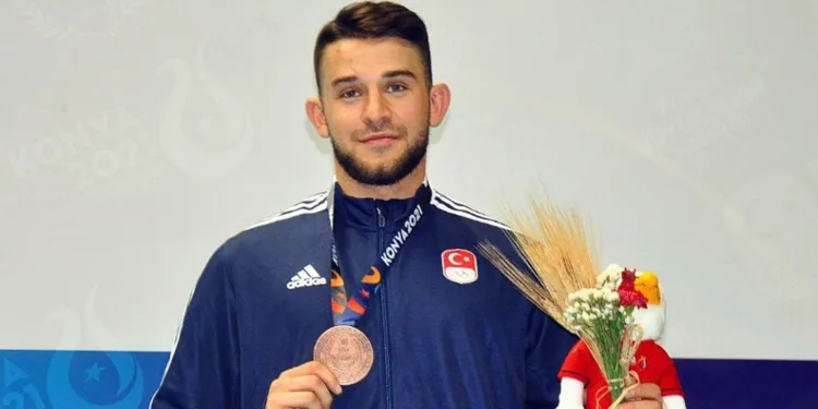 Sakarya’nın milli gururu Türk bayrağını Paris’te dalgalandıracak