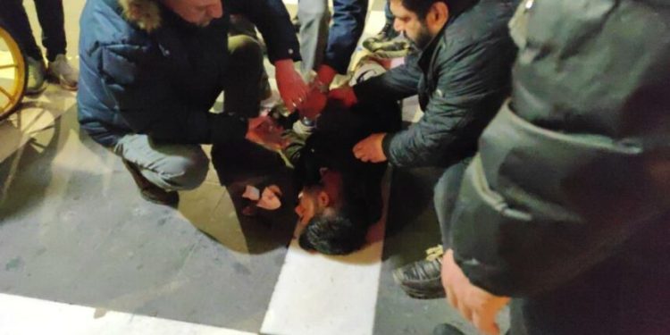 Epilepsi hastasını emekli doktor hayatta tuttu