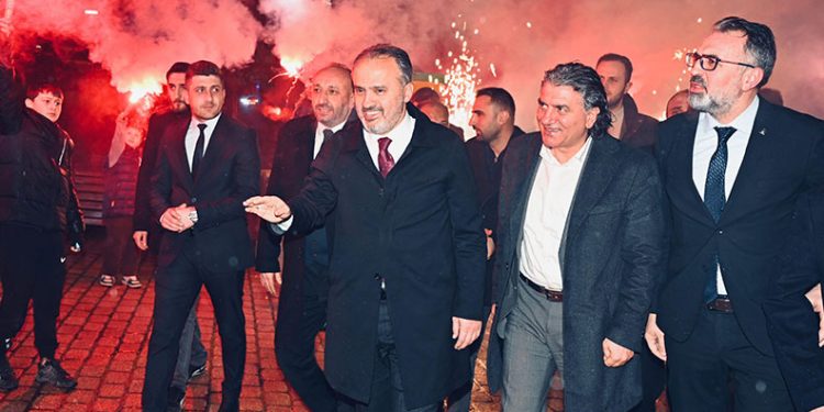 “Bugünü imar ediyor, geleceği inşa ediyoruz”