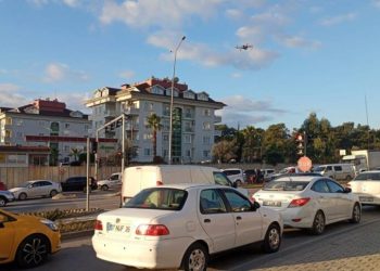 Jandarmadan dronlu kırmızı ışık denetimi