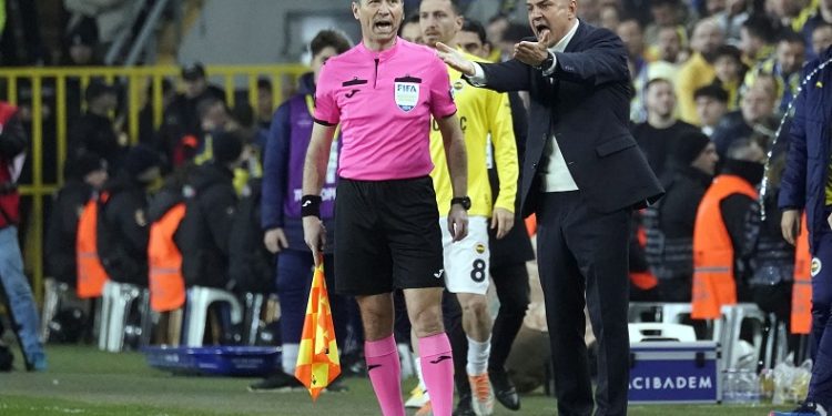 Fenerbahçe Teknik Direktörü İsmail Kartal: “Sonuna kadar bu yarışın içinde olacağız”