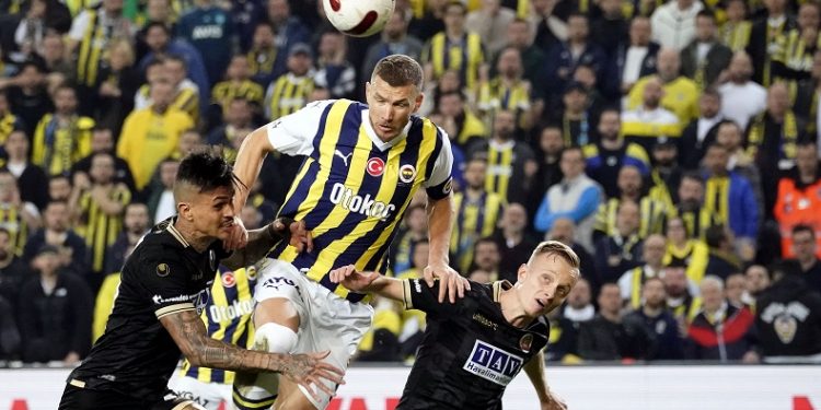 Dzeko, 5 maç sonra fileleri havalandırdı
