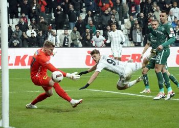 Semih Kılıçsoy, ligde 8. golünü attı