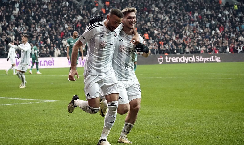 Cenk Tosun, ligde 7 maç aranın ardından golle tanıştı