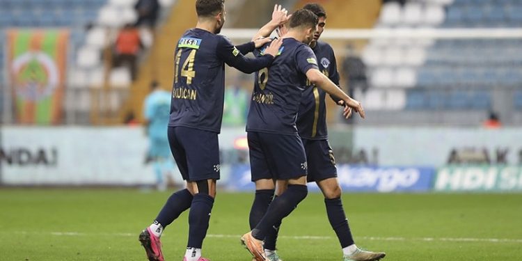 İstanbul’da kazanan Paşa