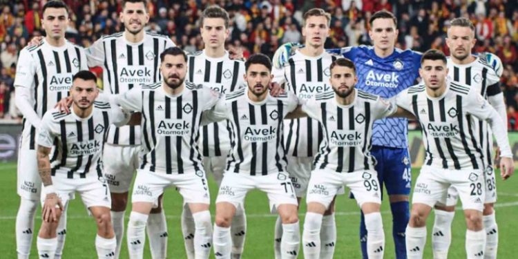 Altay, gol atmayı unuttu