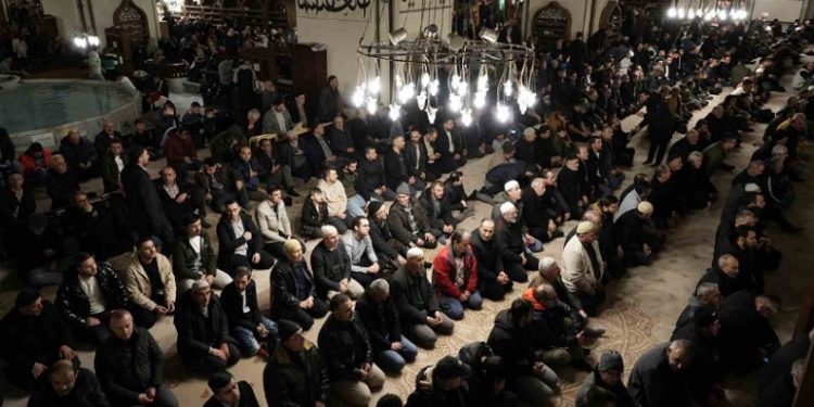 Miraç Kandili’nde Ulu Camii doldu taştı
