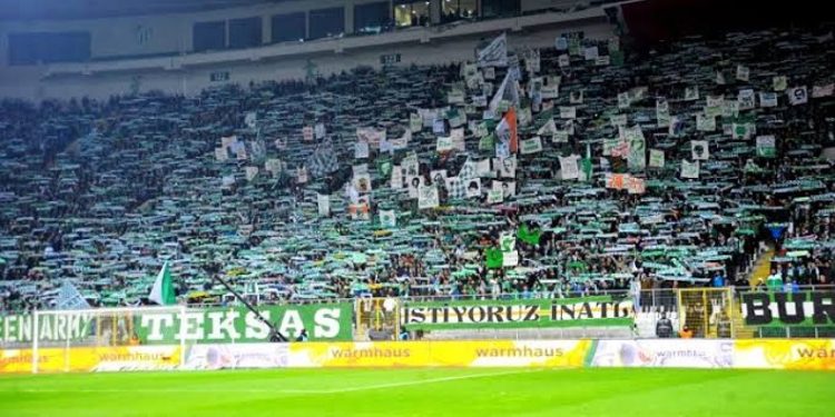 PFDK’dan Bursaspor’a yine seyircisiz oynama cezası geldi