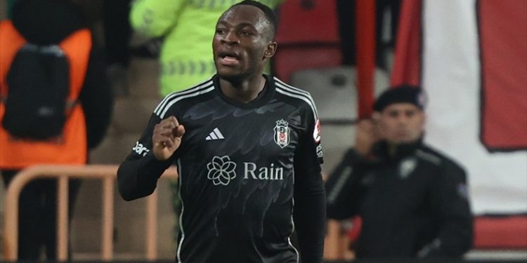 Beşiktaş, Antalyaspor’u Muleka’yla geçti