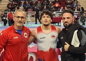 Büyükşehir güreş takımından iki derece