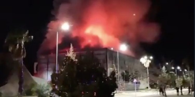 Antalya’da tersane yangını