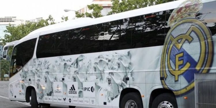 Real Madrid takım otobüsü kaza yaptı!