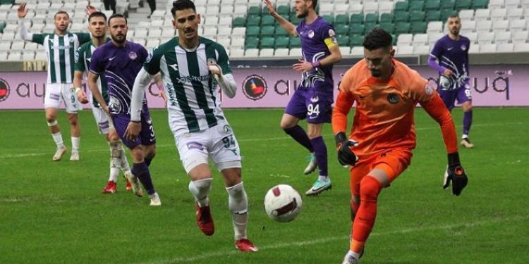Giresunspor evinde kayıp!
