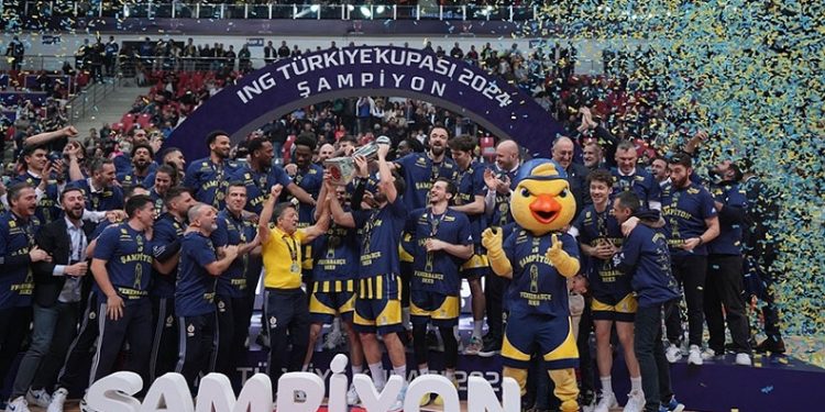 Basketbol’da Türkiye Kupası Fenerbahçe’nin