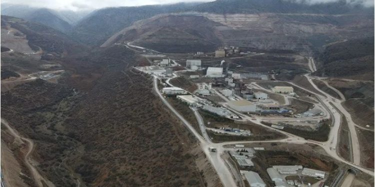 Erzincan’da heyelan riski nedeniyle çalışmalar durdu