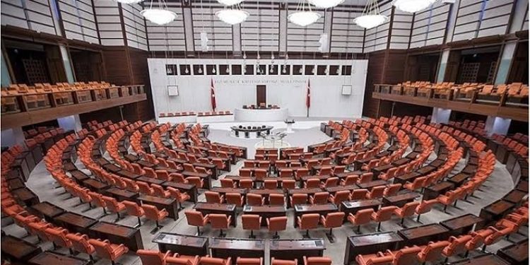 Sağlık alanında yeni düzenlemeler TBMM’de kabul edildi