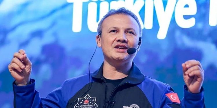 Alper Gezeravcı, “Kara delik var mı?” sorusunu yanıtladı