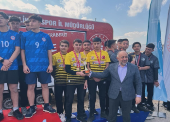 Oryantiring turnuvasında Sandıklı dereceye girdi