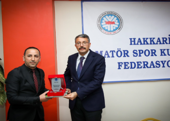 Vali Çelik sporcularla bir araya geldi