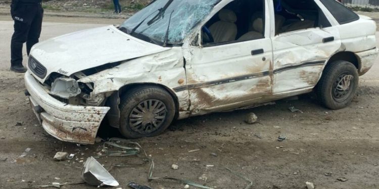 Kontrolden çıkan otomobil takla attı