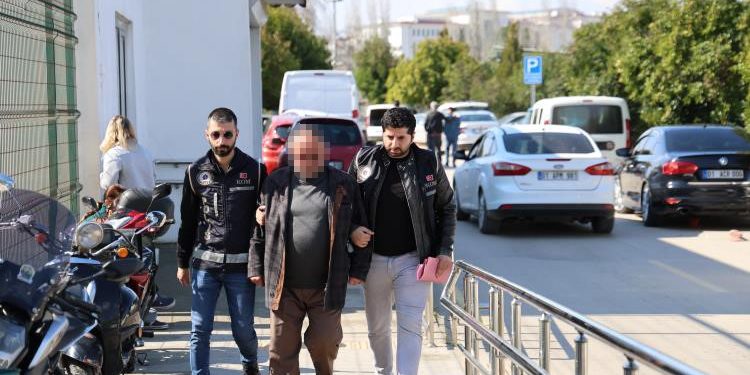 9 milyonluk sahte altını emekli maaşıyla almış