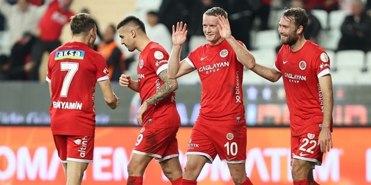 Antalyaspor, Gaziantep FK’yı tek golle geçti