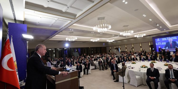 Erdoğan, İsrail savaş suçu işliyor