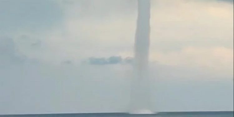 Antalya’da dev hortum panik dolu anlar yaşattı