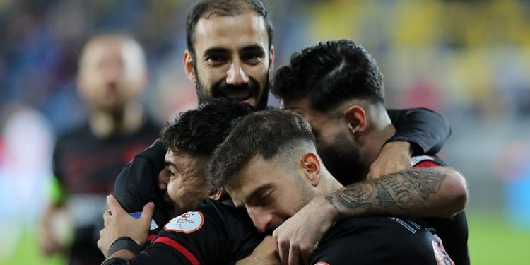 Gençlerbirliği play-off aşkına!