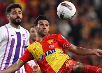 İzmir’de sessiz gece