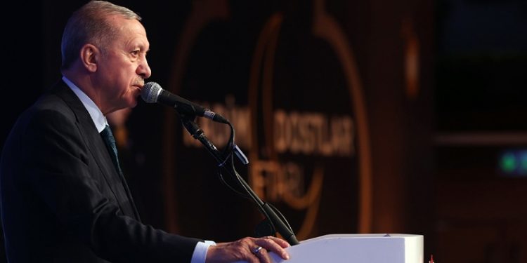 Erdoğan, 31 Mart akşamı zafer bekliyoruz