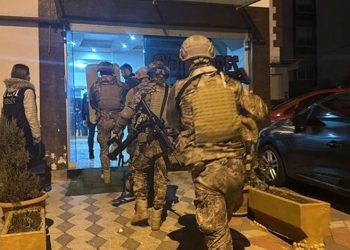 8 ilde terör örgütüne operasyon