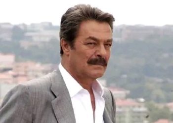 Usta oyuncu Kadir İnanır tekrar hastaneye kaldırıldı