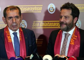 Erden Timur’dan dikkat çeken açıklamalar, ilk sözü siyaset oldu!